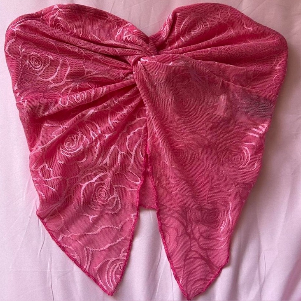 Pink rose tube opening top